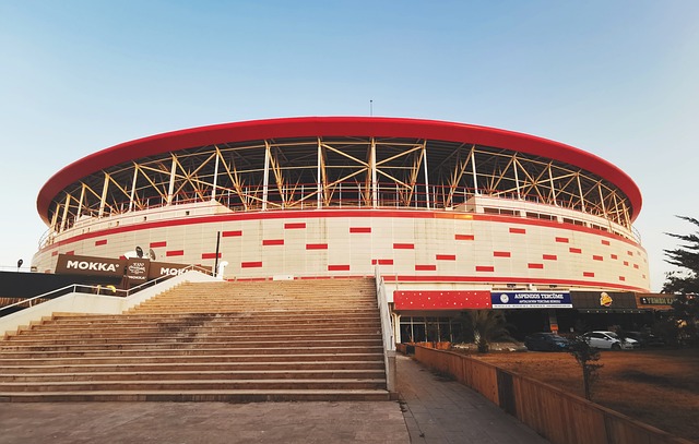 陷入英聯杯 陷入英聯杯